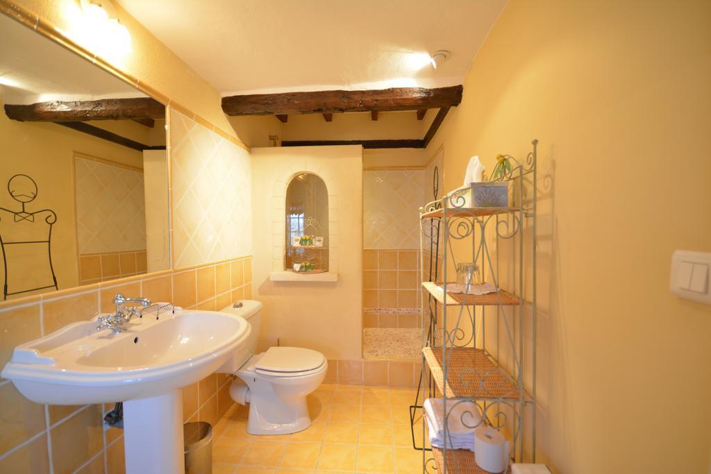 Bastide Des Princes B&B Caderousse Eksteriør billede